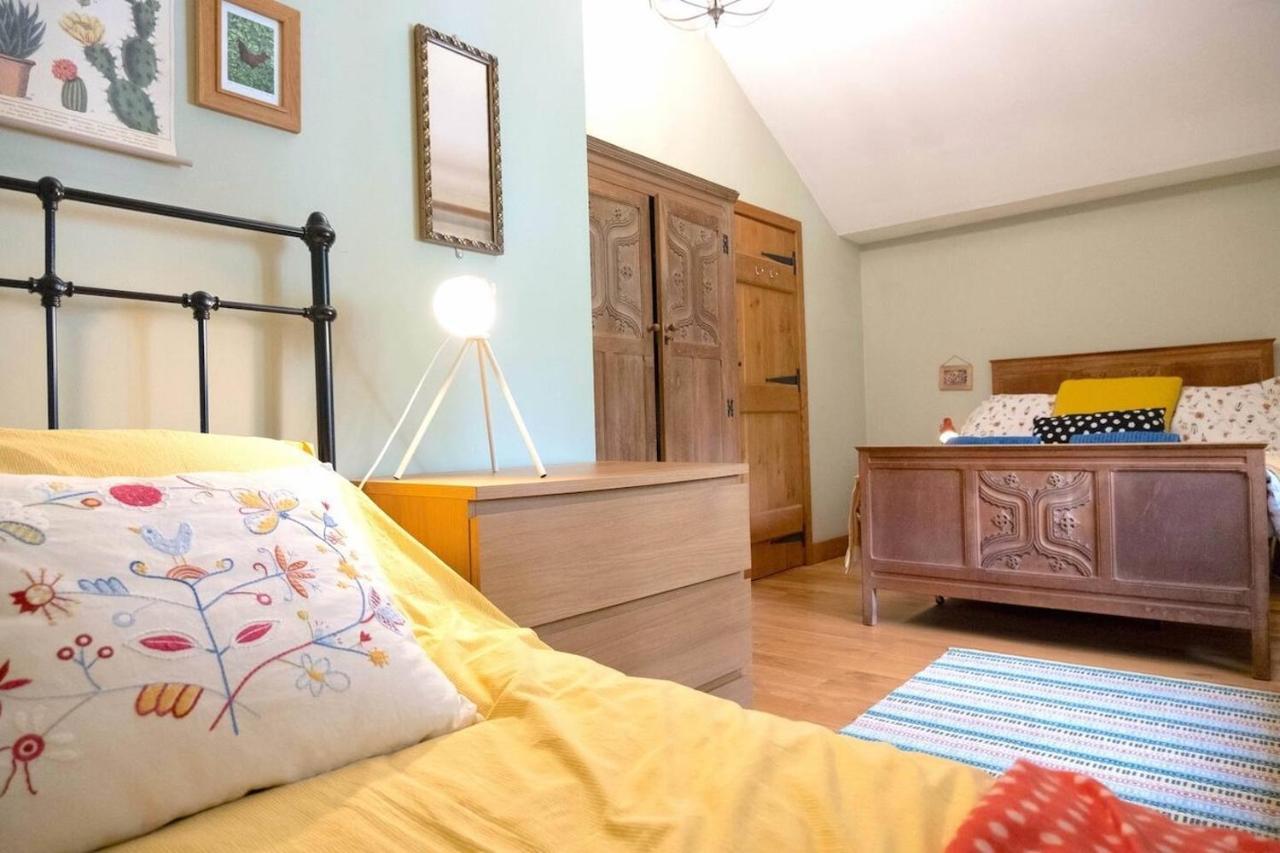 Lovely Property In The Heart Of Somerset, Sleeps 9 Shepton Mallet Buitenkant foto
