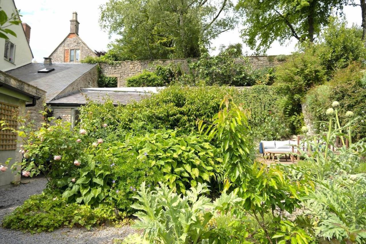 Lovely Property In The Heart Of Somerset, Sleeps 9 Shepton Mallet Buitenkant foto