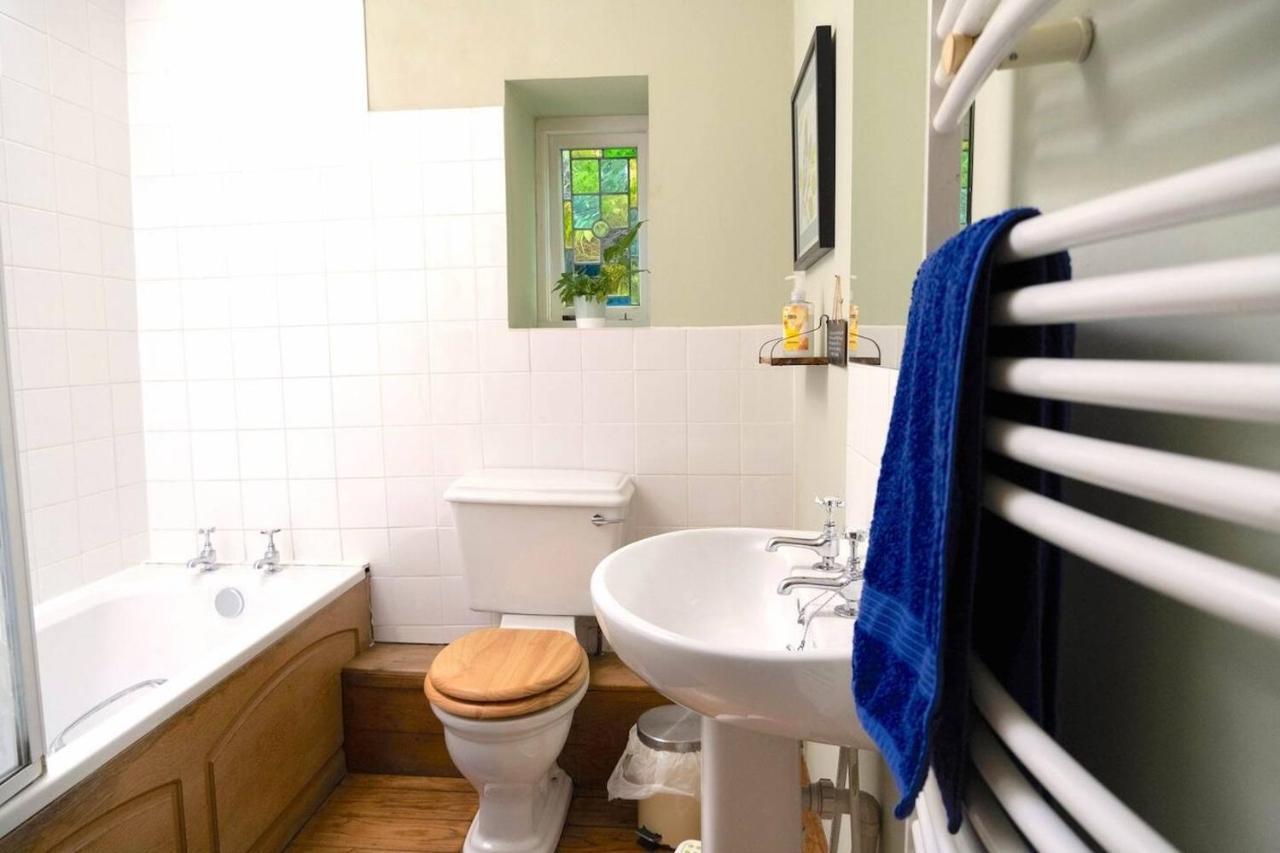 Lovely Property In The Heart Of Somerset, Sleeps 9 Shepton Mallet Buitenkant foto