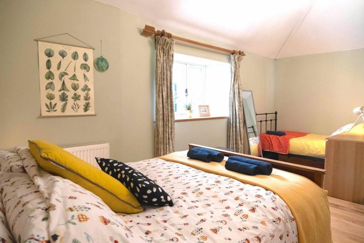 Lovely Property In The Heart Of Somerset, Sleeps 9 Shepton Mallet Buitenkant foto